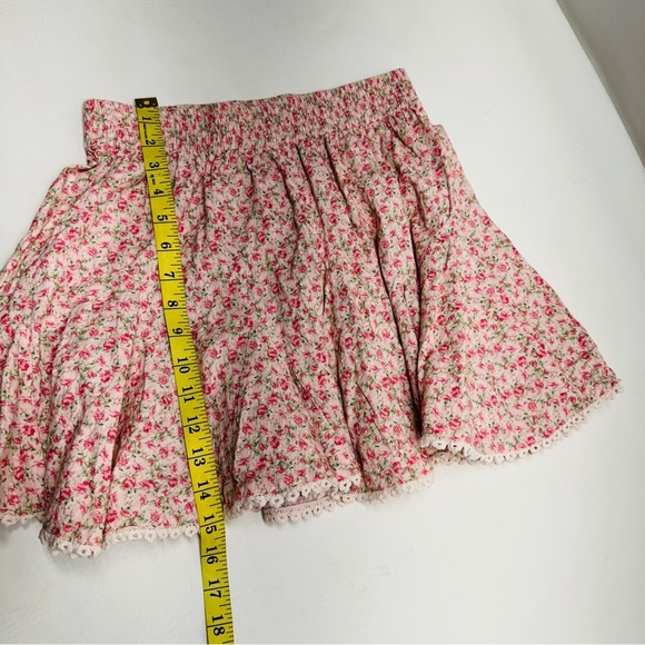 Show me your MUMU Floral ruffle mini skirt size s - Picture 6 of 7